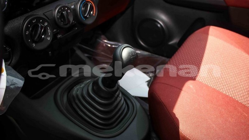 Big with watermark toyota hilux aragatsotn import dubai 2470