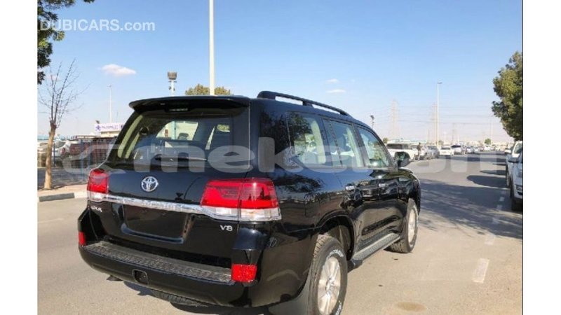 Big with watermark toyota land cruiser aragatsotn import dubai 2472