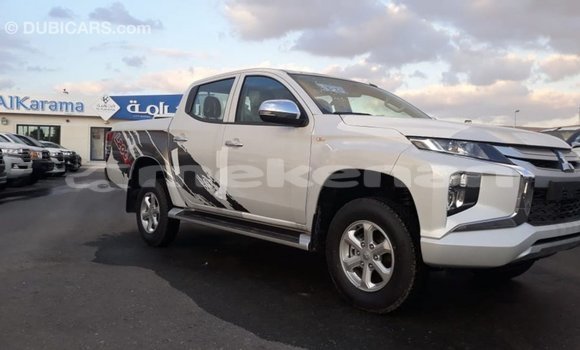 Buy Import Mitsubishi L200 White Car in Import - Dubai in Aragatsotn Buy Import Mitsubishi L200 White Car in Import - Dubai in Aragatsotn
