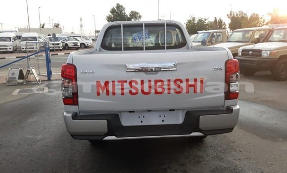 Buy Import Mitsubishi L200 White Car in Import - Dubai in Aragatsotn Buy Import Mitsubishi L200 White Car in Import - Dubai in Aragatsotn
