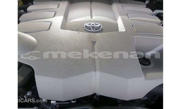 Buy Import Toyota Land Cruiser White Car in Import - Dubai in Aragatsotn Buy Import Toyota Land Cruiser White Car in Import - Dubai in Aragatsotn