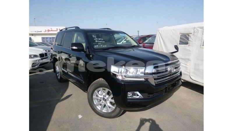 Big with watermark toyota land cruiser aragatsotn import dubai 2479