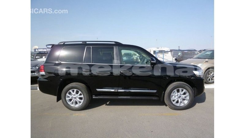 Big with watermark toyota land cruiser aragatsotn import dubai 2479
