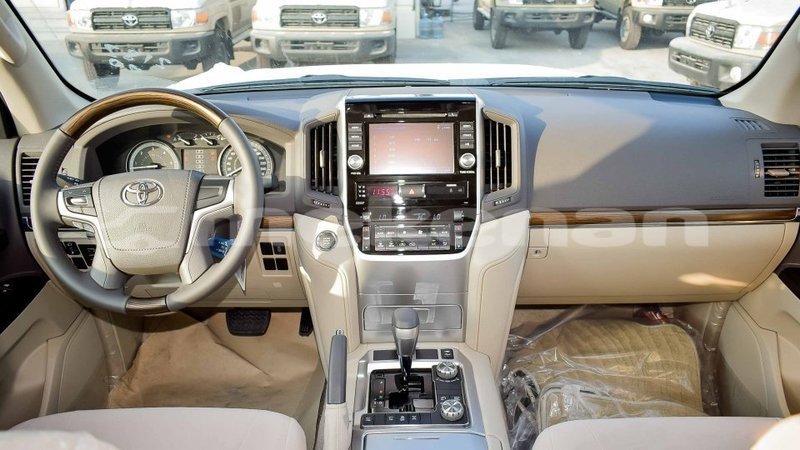 Big with watermark toyota land cruiser aragatsotn import dubai 2483