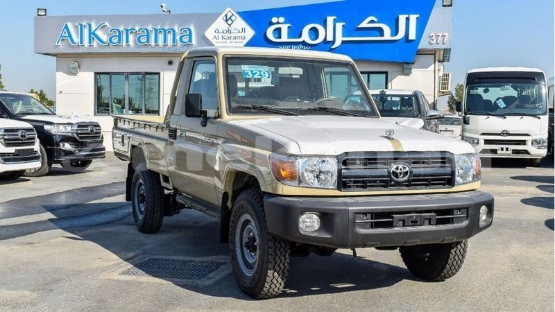 Big with watermark toyota land cruiser aragatsotn import dubai 2486