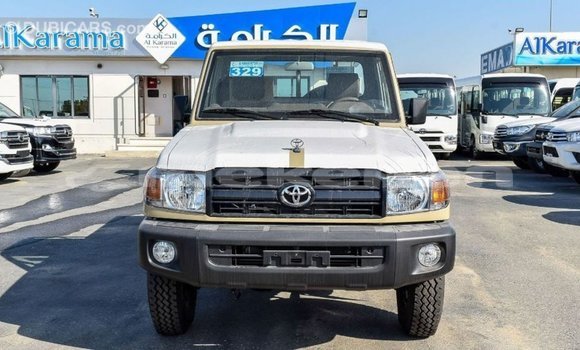 Buy Import Toyota Land Cruiser Beige Car in Import - Dubai in Aragatsotn Buy Import Toyota Land Cruiser Beige Car in Import - Dubai in Aragatsotn