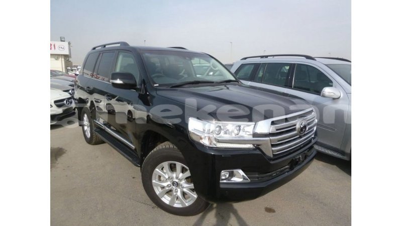 Big with watermark toyota land cruiser aragatsotn import dubai 2490