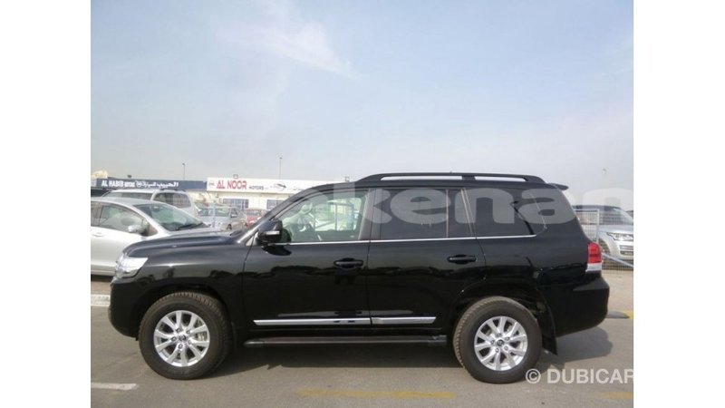 Big with watermark toyota land cruiser aragatsotn import dubai 2490