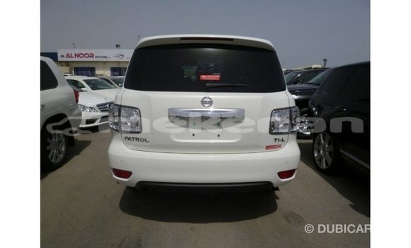 Buy Import Nissan Patrol White Car in Import - Dubai in Aragatsotn Buy Import Nissan Patrol White Car in Import - Dubai in Aragatsotn