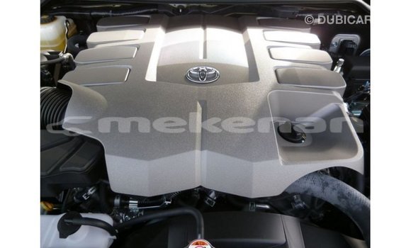 Buy Import Toyota Land Cruiser White Car in Import - Dubai in Aragatsotn Buy Import Toyota Land Cruiser White Car in Import - Dubai in Aragatsotn