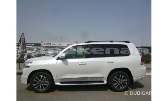 Buy Import Toyota Land Cruiser White Car in Import - Dubai in Aragatsotn Buy Import Toyota Land Cruiser White Car in Import - Dubai in Aragatsotn