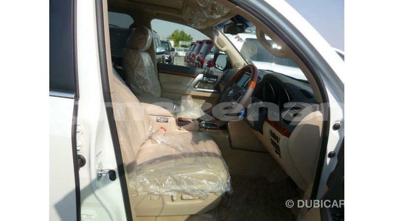 Big with watermark toyota land cruiser aragatsotn import dubai 2508