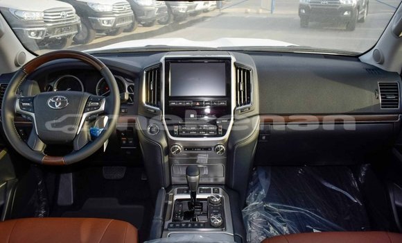 Buy Import Toyota Land Cruiser Black Car in Import - Dubai in Aragatsotn Buy Import Toyota Land Cruiser Black Car in Import - Dubai in Aragatsotn