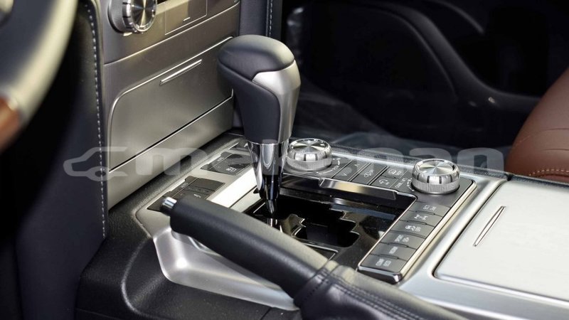 Big with watermark toyota land cruiser aragatsotn import dubai 2510