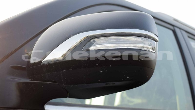 Big with watermark toyota land cruiser aragatsotn import dubai 2510