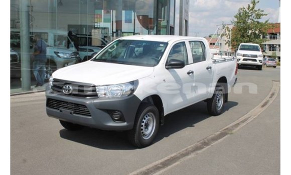 Buy Import Toyota Hilux White Car in Import - Dubai in Aragatsotn Buy Import Toyota Hilux White Car in Import - Dubai in Aragatsotn