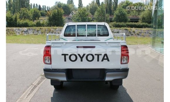 Buy Import Toyota Hilux White Car in Import - Dubai in Aragatsotn Buy Import Toyota Hilux White Car in Import - Dubai in Aragatsotn