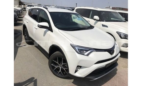 Buy Import Toyota 4Runner White Car in Import - Dubai in Aragatsotn Buy Import Toyota 4Runner White Car in Import - Dubai in Aragatsotn