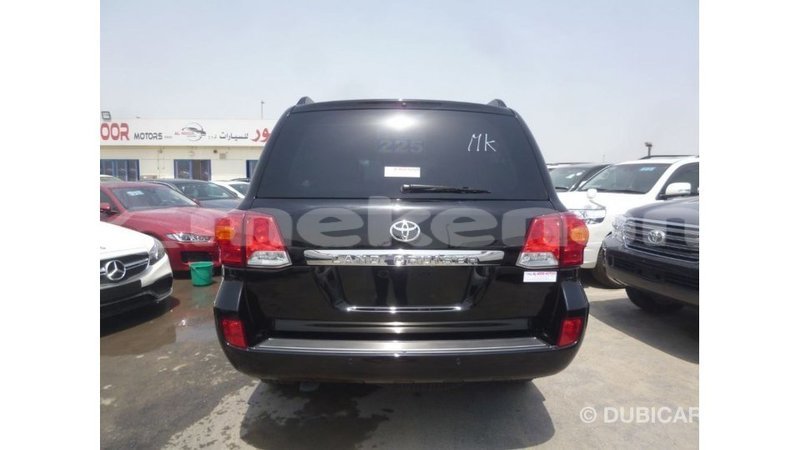 Big with watermark toyota land cruiser aragatsotn import dubai 2528