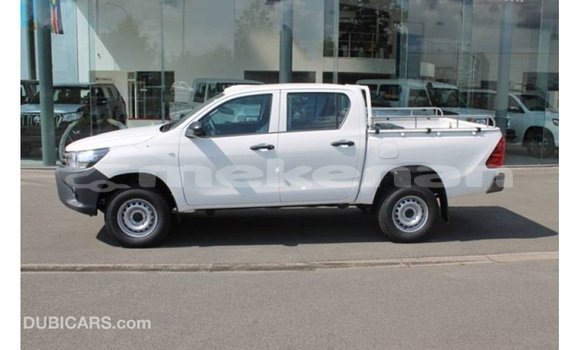 Buy Import Toyota Hilux White Car in Import - Dubai in Aragatsotn Buy Import Toyota Hilux White Car in Import - Dubai in Aragatsotn
