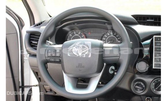 Buy Import Toyota Hilux White Car in Import - Dubai in Aragatsotn Buy Import Toyota Hilux White Car in Import - Dubai in Aragatsotn