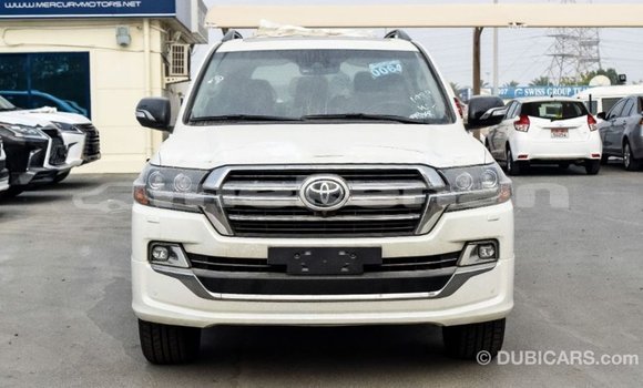 Buy Import Toyota Land Cruiser White Car in Import - Dubai in Aragatsotn Buy Import Toyota Land Cruiser White Car in Import - Dubai in Aragatsotn