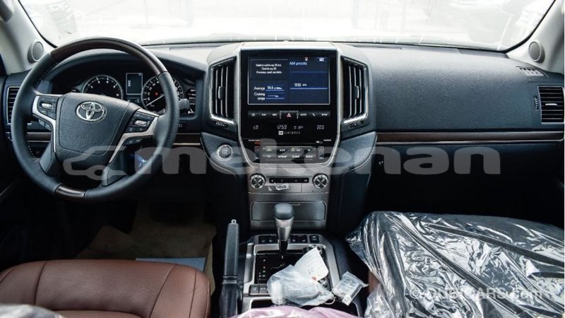 Big with watermark toyota land cruiser aragatsotn import dubai 2531