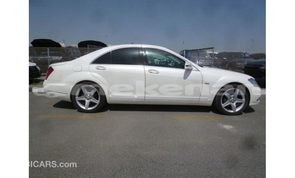 Buy Import Mercedes-Benz 190 White Car in Import - Dubai in Aragatsotn Buy Import Mercedes-Benz 190 White Car in Import - Dubai in Aragatsotn