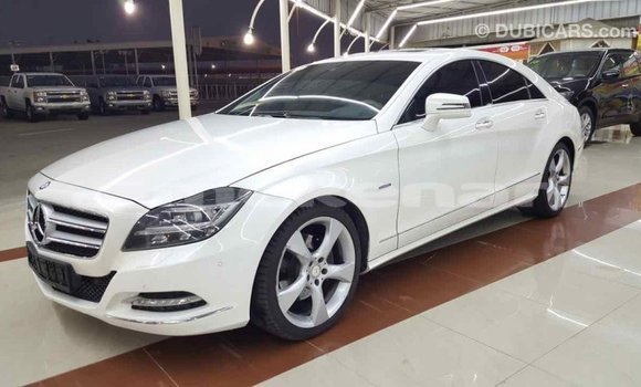 Buy Import Mercedes-Benz 190 (W201) White Car in Import - Dubai in Aragatsotn Buy Import Mercedes-Benz 190 (W201) White Car in Import - Dubai in Aragatsotn