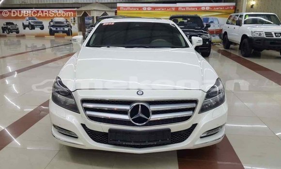 Buy Import Mercedes-Benz 190 (W201) White Car in Import - Dubai in Aragatsotn Buy Import Mercedes-Benz 190 (W201) White Car in Import - Dubai in Aragatsotn