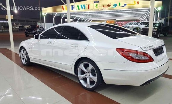 Buy Import Mercedes-Benz 190 (W201) White Car in Import - Dubai in Aragatsotn Buy Import Mercedes-Benz 190 (W201) White Car in Import - Dubai in Aragatsotn