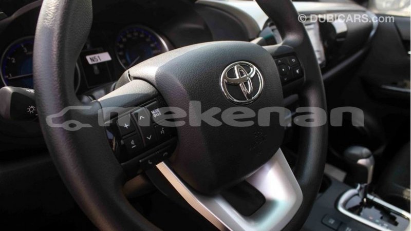 Big with watermark toyota hilux aragatsotn import dubai 2547