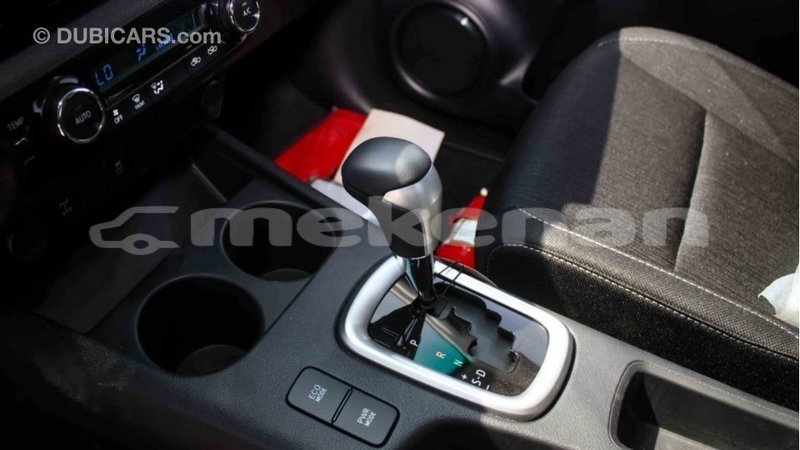 Big with watermark toyota hilux aragatsotn import dubai 2547