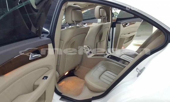 Buy Import Mercedes-Benz 190 (W201) White Car in Import - Dubai in Aragatsotn Buy Import Mercedes-Benz 190 (W201) White Car in Import - Dubai in Aragatsotn