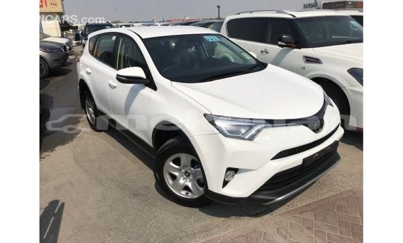 Buy Import Toyota 4Runner White Car in Import - Dubai in Aragatsotn Buy Import Toyota 4Runner White Car in Import - Dubai in Aragatsotn