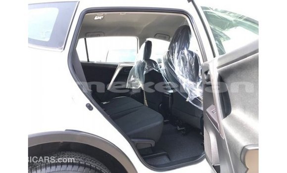 Buy Import Toyota 4Runner White Car in Import - Dubai in Aragatsotn Buy Import Toyota 4Runner White Car in Import - Dubai in Aragatsotn