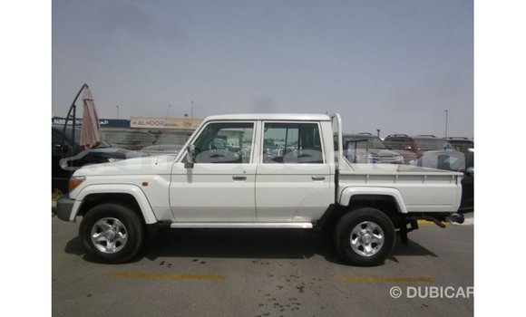 Buy Import Toyota Land Cruiser White Car in Import - Dubai in Aragatsotn Buy Import Toyota Land Cruiser White Car in Import - Dubai in Aragatsotn