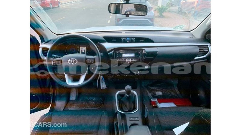 Big with watermark toyota hilux aragatsotn import dubai 2580