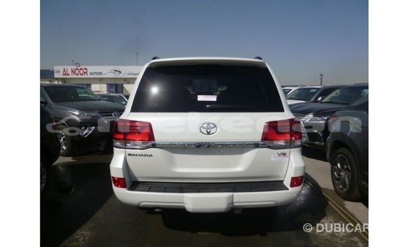 Buy Import Toyota Land Cruiser White Car in Import - Dubai in Aragatsotn Buy Import Toyota Land Cruiser White Car in Import - Dubai in Aragatsotn