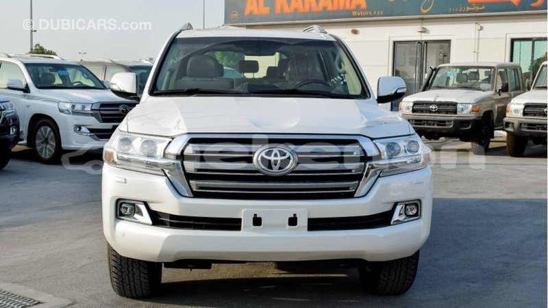Big with watermark toyota land cruiser aragatsotn import dubai 2587
