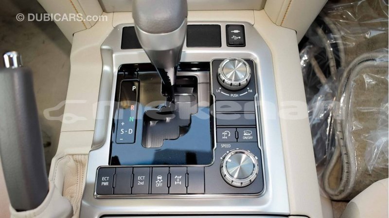 Big with watermark toyota land cruiser aragatsotn import dubai 2587