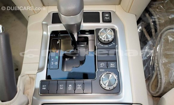 Buy Import Toyota Land Cruiser White Car in Import - Dubai in Aragatsotn Buy Import Toyota Land Cruiser White Car in Import - Dubai in Aragatsotn