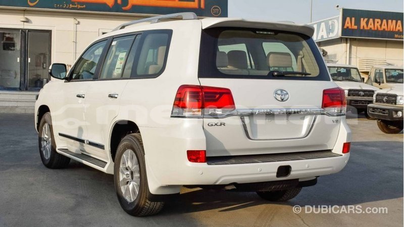 Big with watermark toyota land cruiser aragatsotn import dubai 2587
