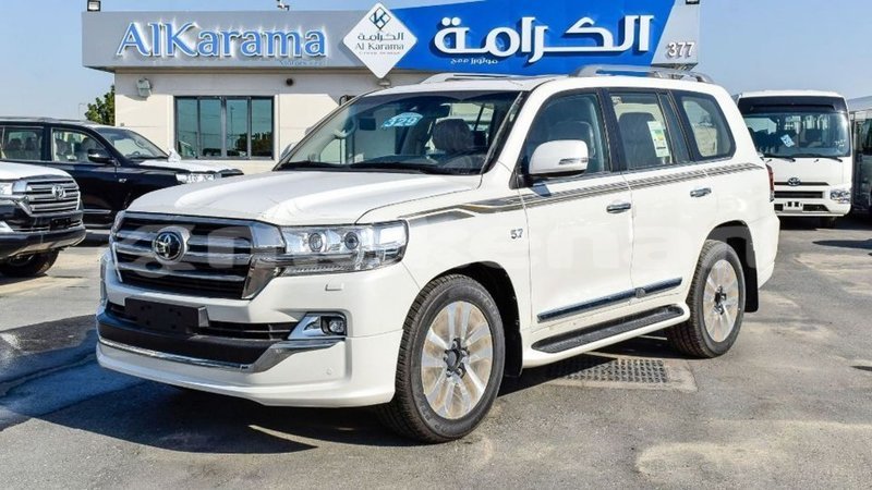 Big with watermark toyota land cruiser aragatsotn import dubai 2588