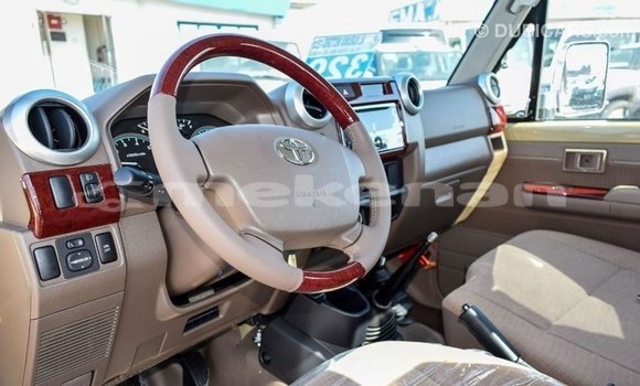 Buy Import Toyota Land Cruiser Beige Car in Import - Dubai in Aragatsotn Buy Import Toyota Land Cruiser Beige Car in Import - Dubai in Aragatsotn