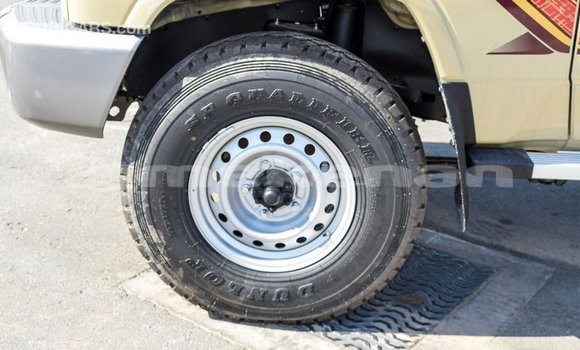 Buy Import Toyota Land Cruiser Beige Car in Import - Dubai in Aragatsotn Buy Import Toyota Land Cruiser Beige Car in Import - Dubai in Aragatsotn