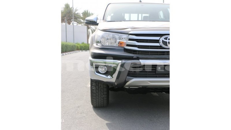 Big with watermark toyota hilux aragatsotn import dubai 2591