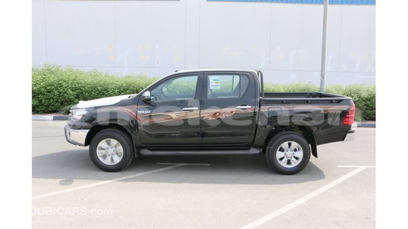 Big with watermark toyota hilux aragatsotn import dubai 2591