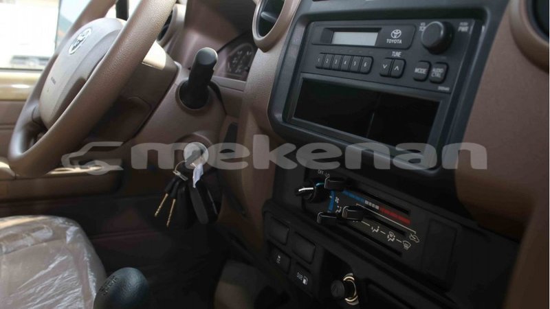 Big with watermark toyota land cruiser aragatsotn import dubai 2599