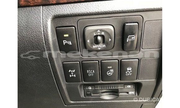 Buy Import Toyota Land Cruiser White Car in Import - Dubai in Aragatsotn Buy Import Toyota Land Cruiser White Car in Import - Dubai in Aragatsotn